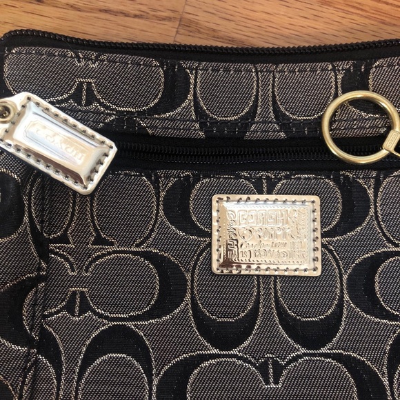 Coach wristlet - Picture 3 of 10